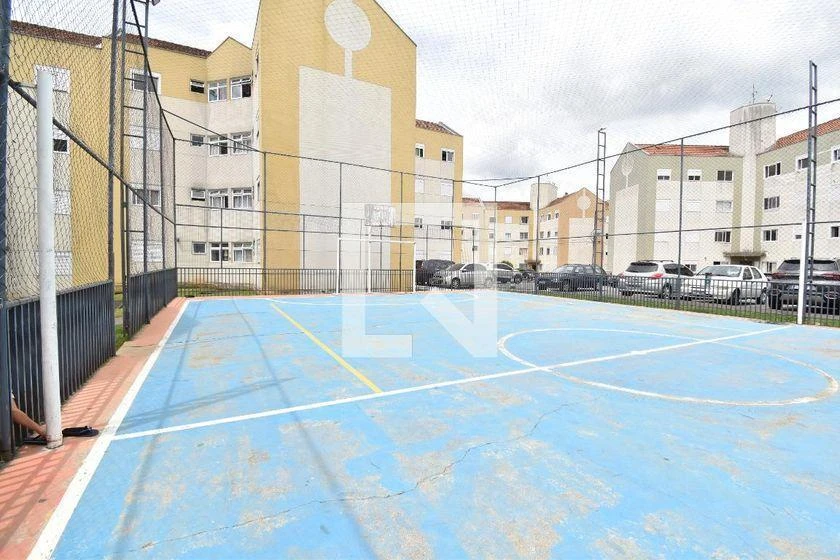 3-bedroom apartment in a building with a pool — photo 5