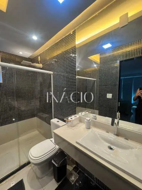 Jacuzzi y 5 dormitorios: casa de 300 m² — photo 19