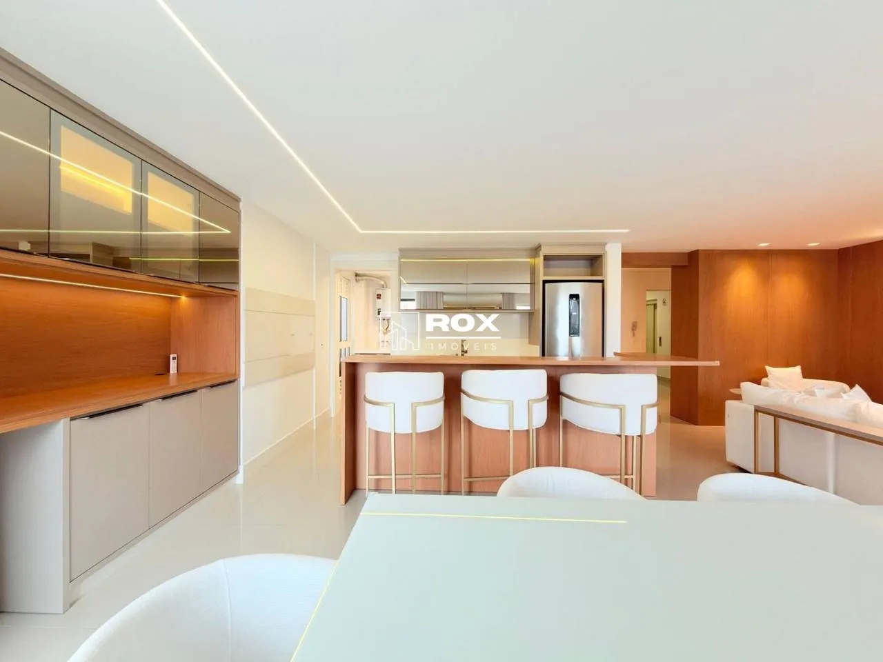 3-bedroom apartment with a jacuzzi in Curitiba — photo 2
