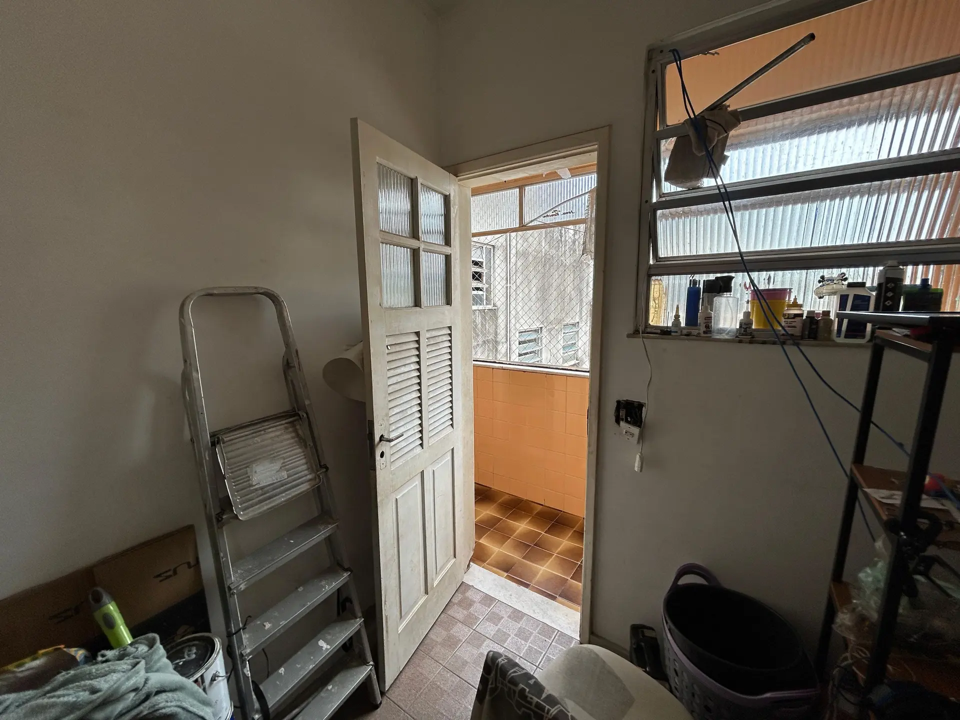 Washing machine in a 3-bedroom apartment, 130 m² — photo 30