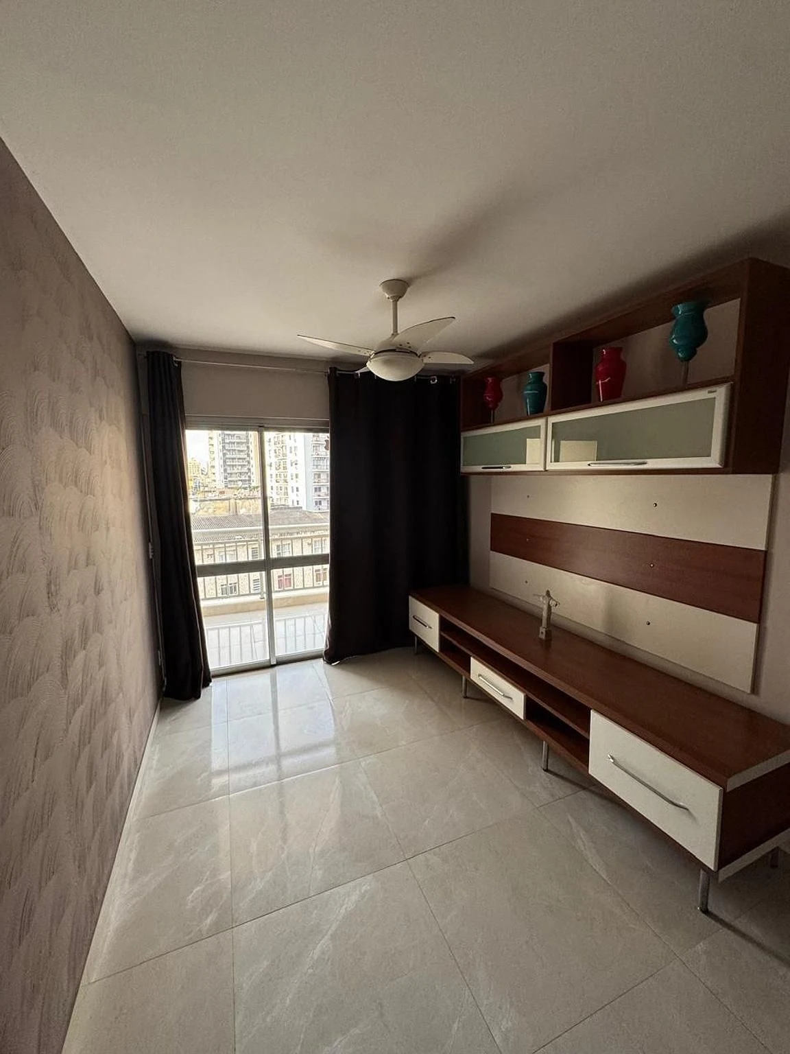 Apartment with 3 bedrooms and 4 bathrooms, balcony sink — photo 44