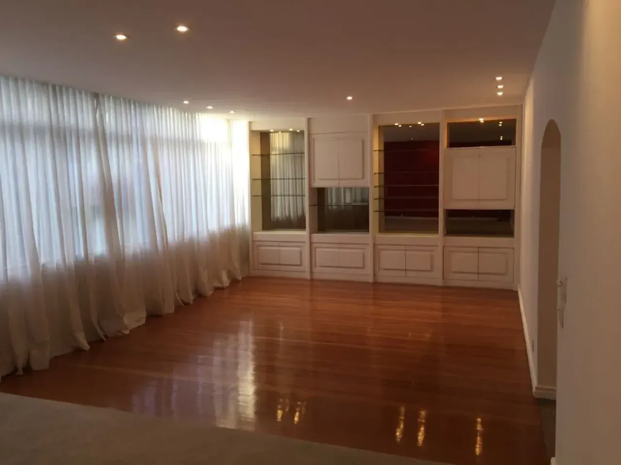Apartamento de 150 m² com 3 quartos e cozinha fechada — photo 2