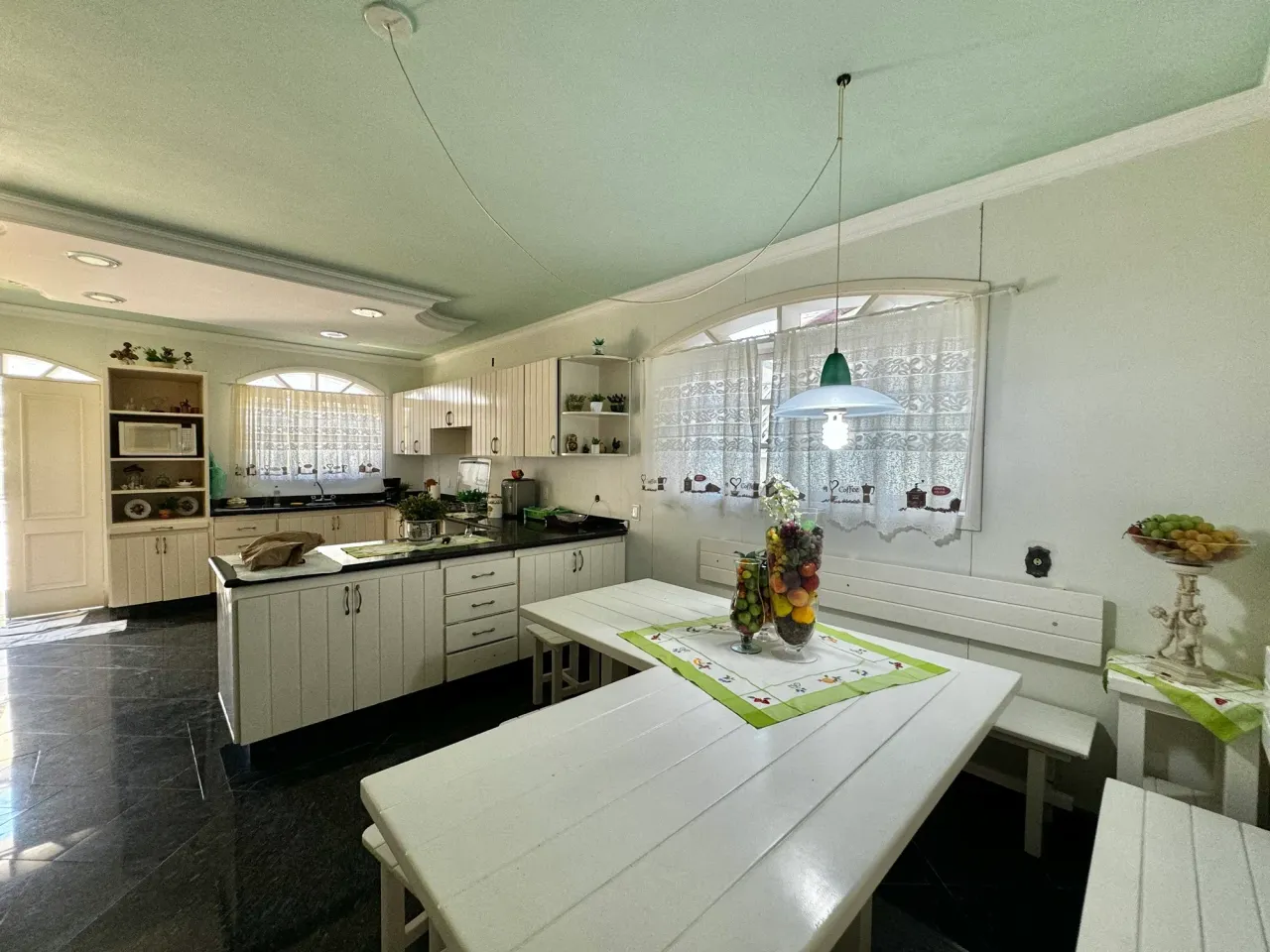 Furnished house with 4 bedrooms and 5 bathrooms — photo 10