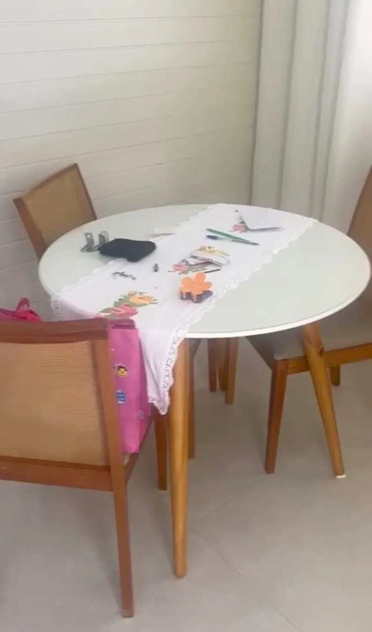 Casa de 1 quarto com piso de madeira ou laminado, Carianos — photo 4