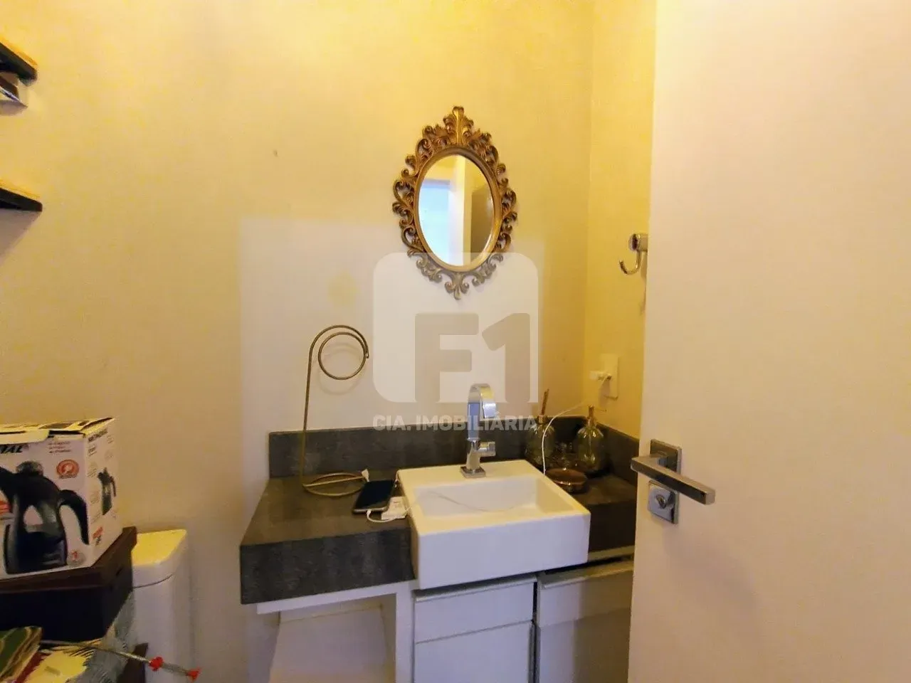 Furnished 52 m² studio with 1 bedroom and 2 baths — photo 18