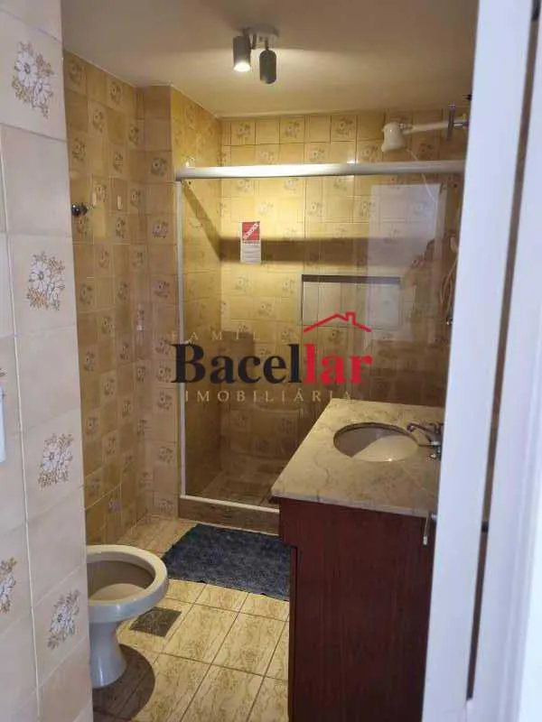 2-bedroom apartment in a building with a pool — photo 11
