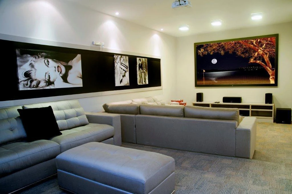 2-bedroom apartment with a home office — photo 24