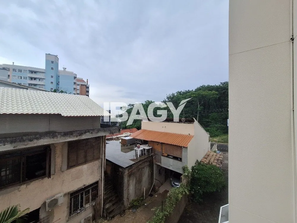 3-bedroom apartment in a building with a pool — photo 18