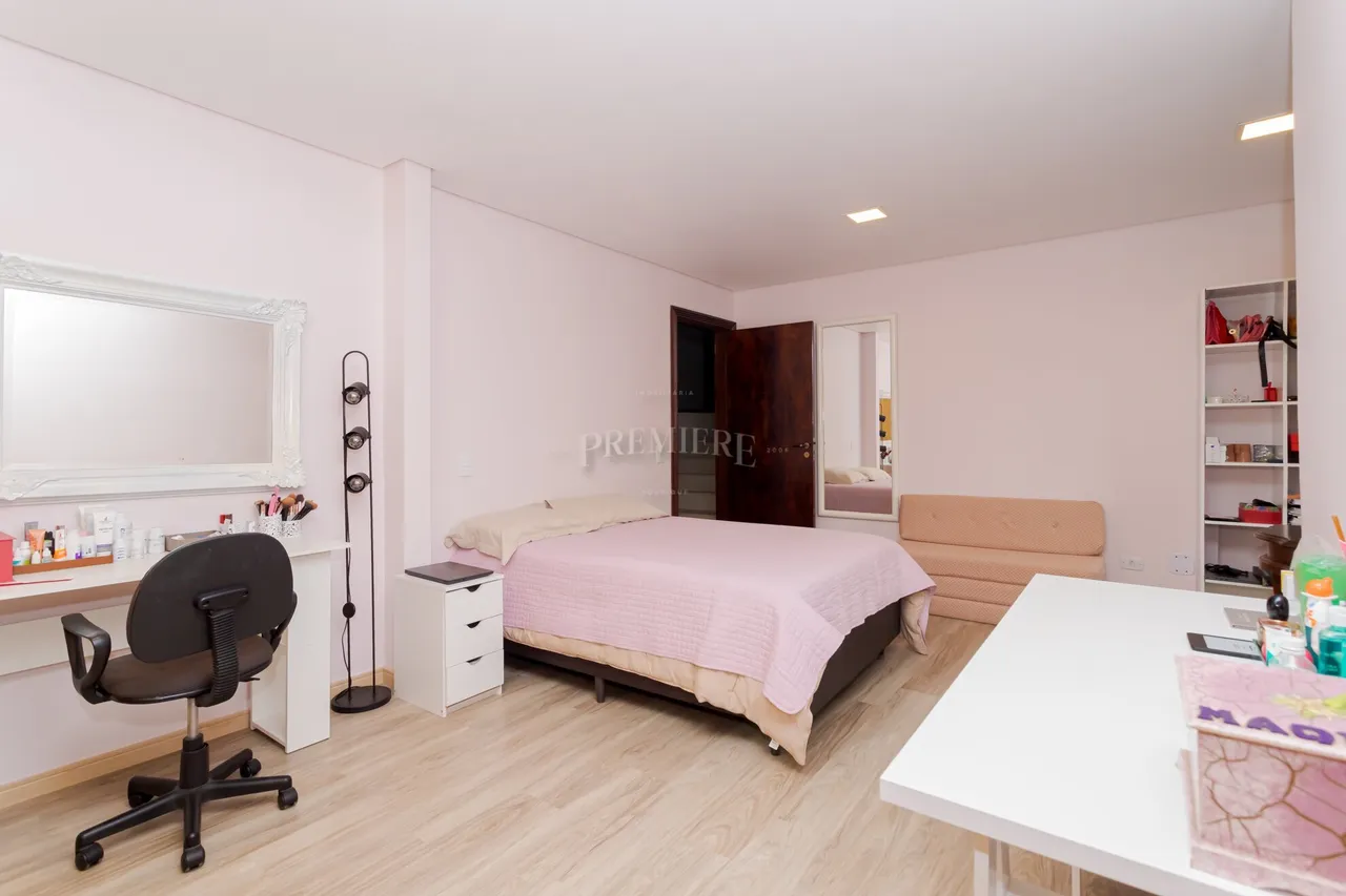 Меблированный дом с 4 спальнями и 5 ванными 716 м² — photo 6