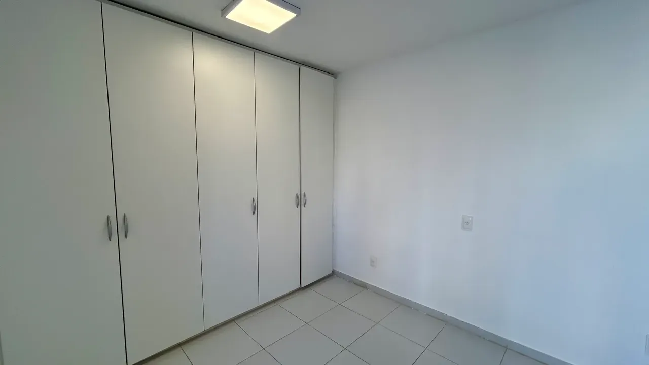 3-bedroom apartment in a building with a pool — photo 10
