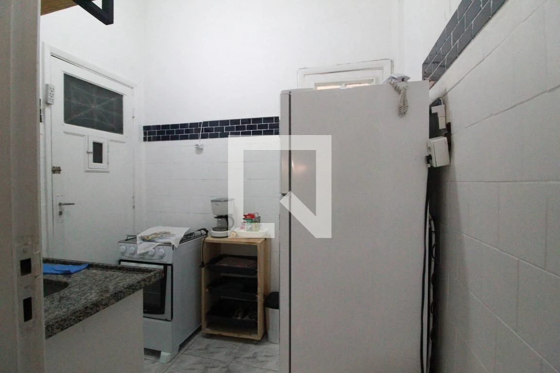 Departamento de 1 dormitorio con piso de madera o laminado — photo 8