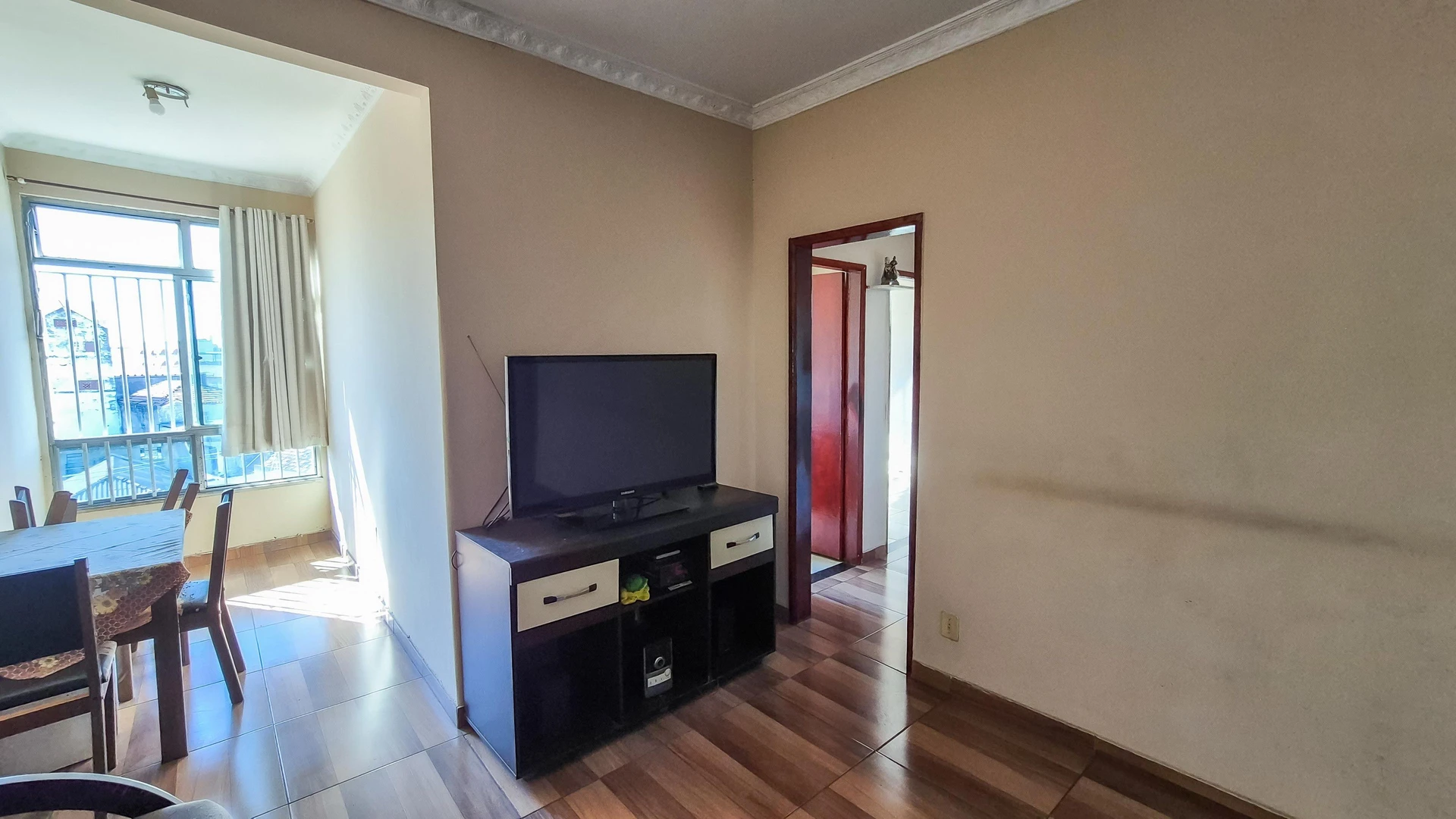 Furnished 2-bedroom apartment with 1 bathroom — photo 10