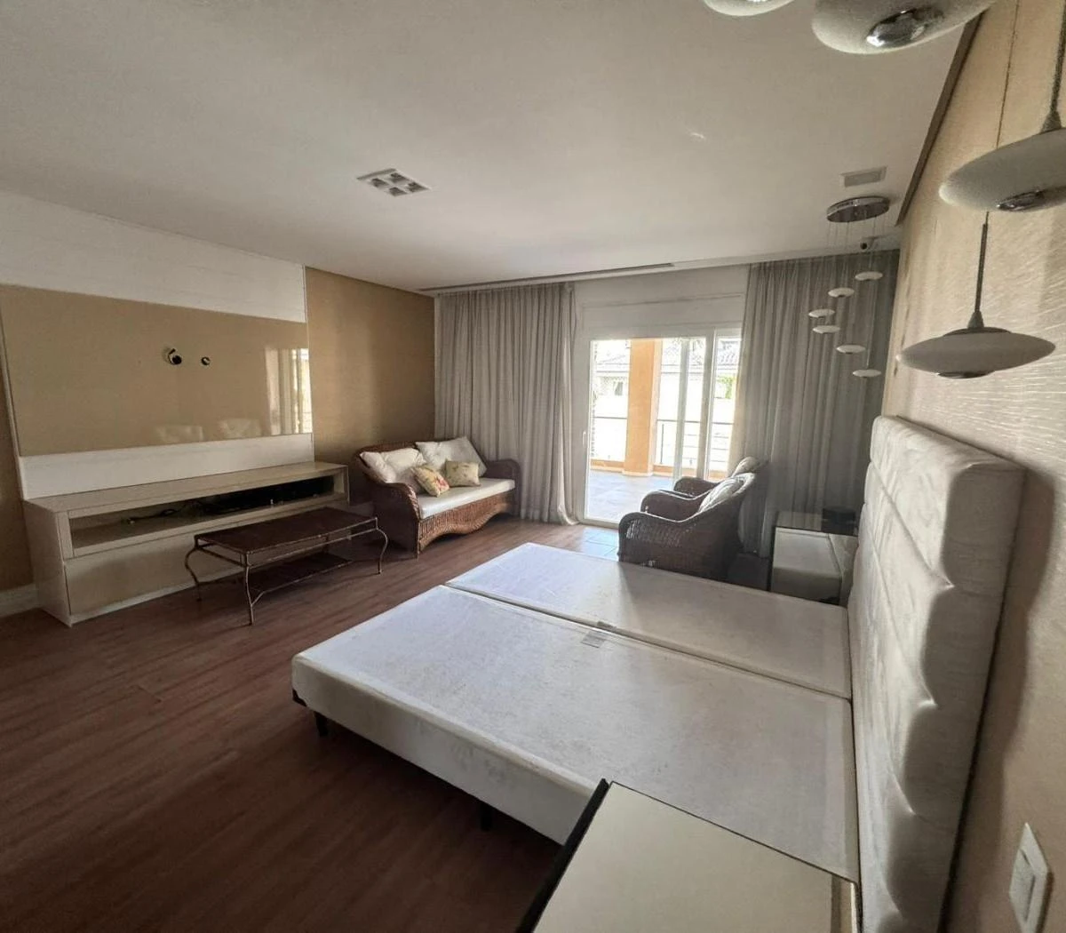 Ванна та 6 спалень: будинок 993 м² — photo 29