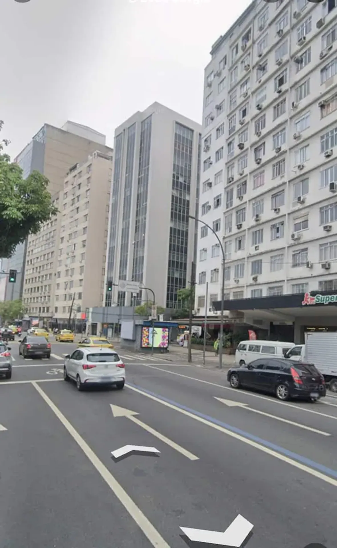 Monoambiente con espacio de home office en Rio de Janeiro — photo 14