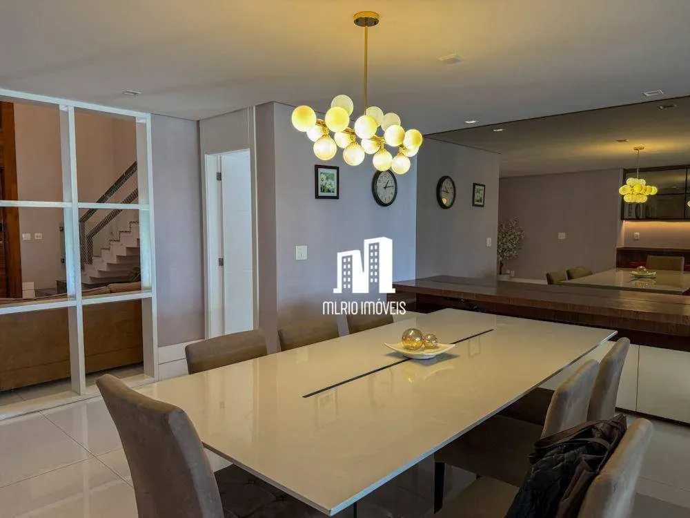 Furnished house with 6 bedrooms and 623 m²