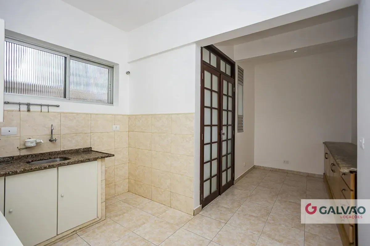 Unfurnished 3-bedroom apartment with 1 bathroom and no parking — photo 29