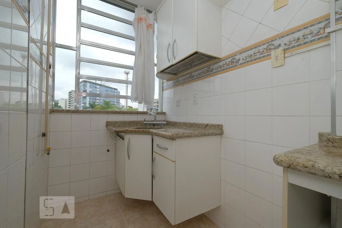 Mountain view in a one-bedroom apartment, 40 m² — photo 13