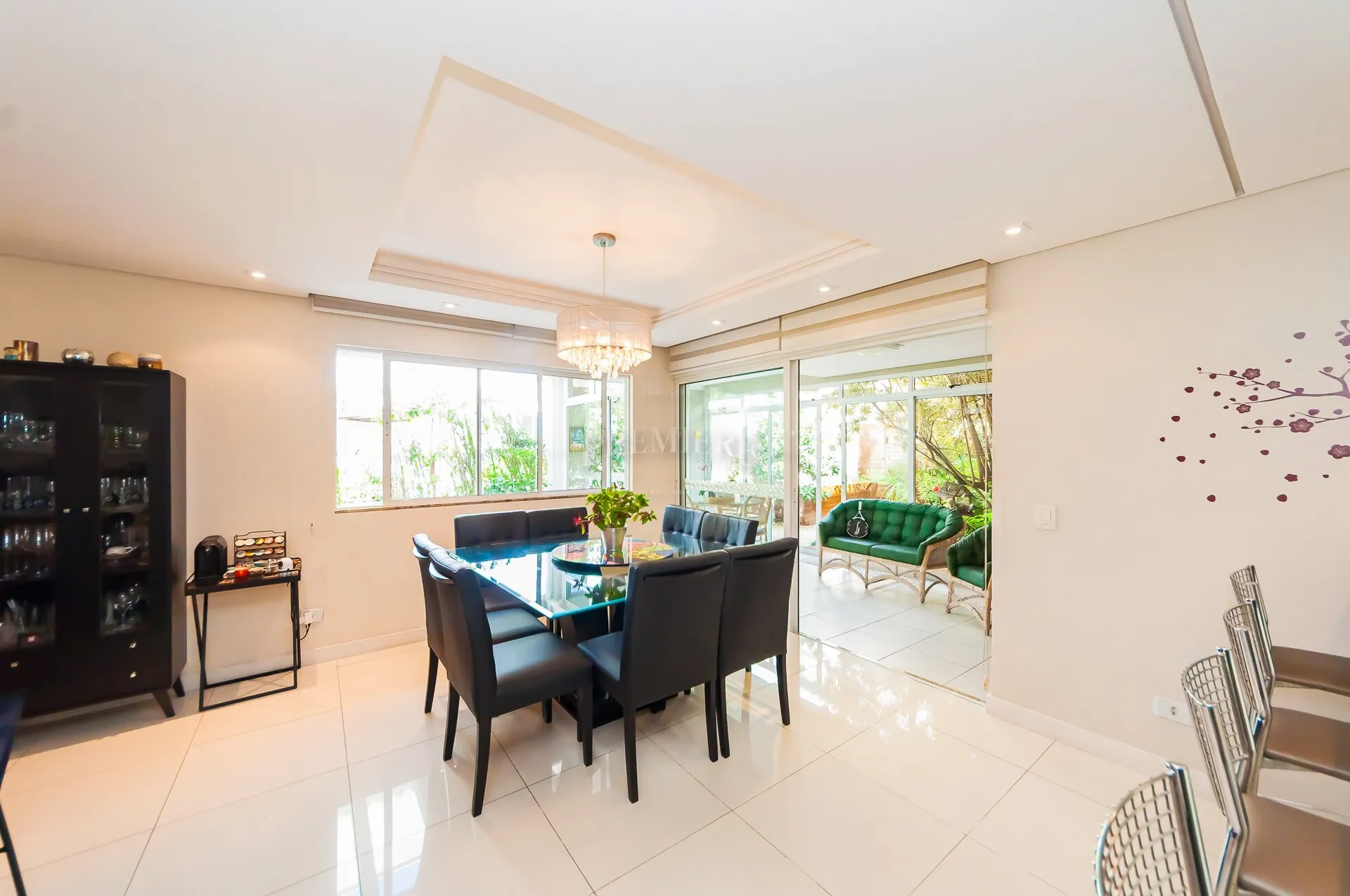 4-bedroom house with open-plan kitchen and 3 parking — photo 7