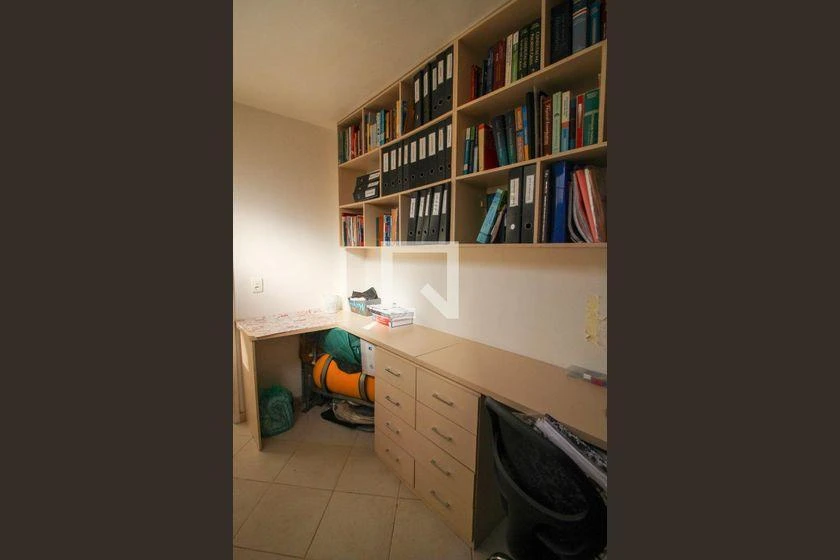 Rental apartment with 3 bedrooms and a glass balcony — photo 39