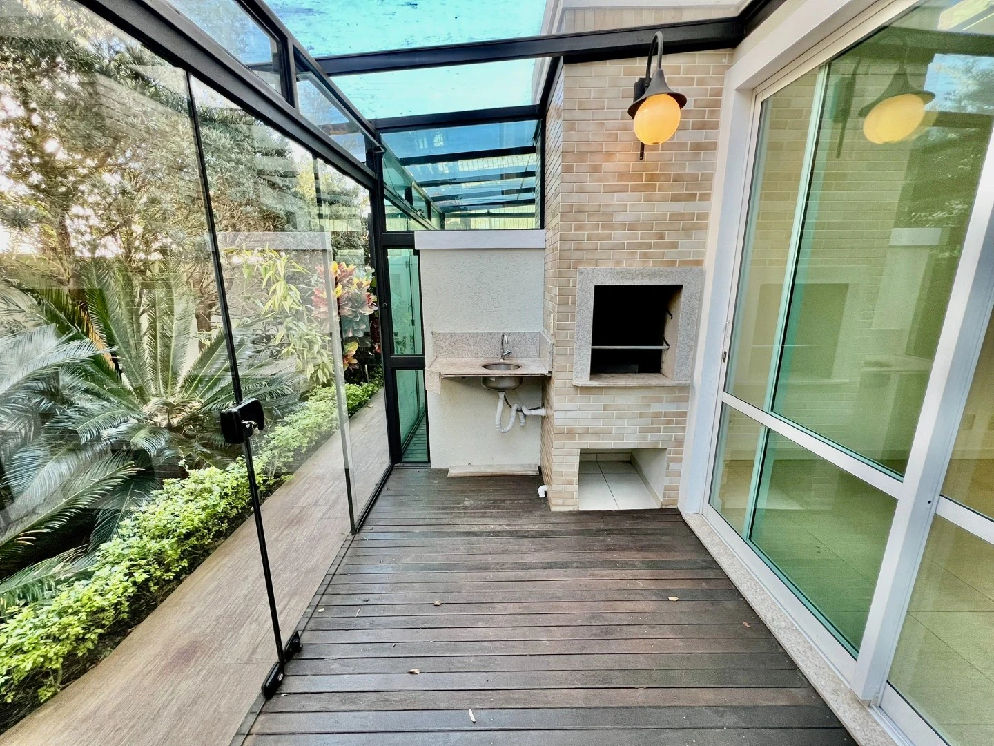 House, 95 m², with a grill on the balcony