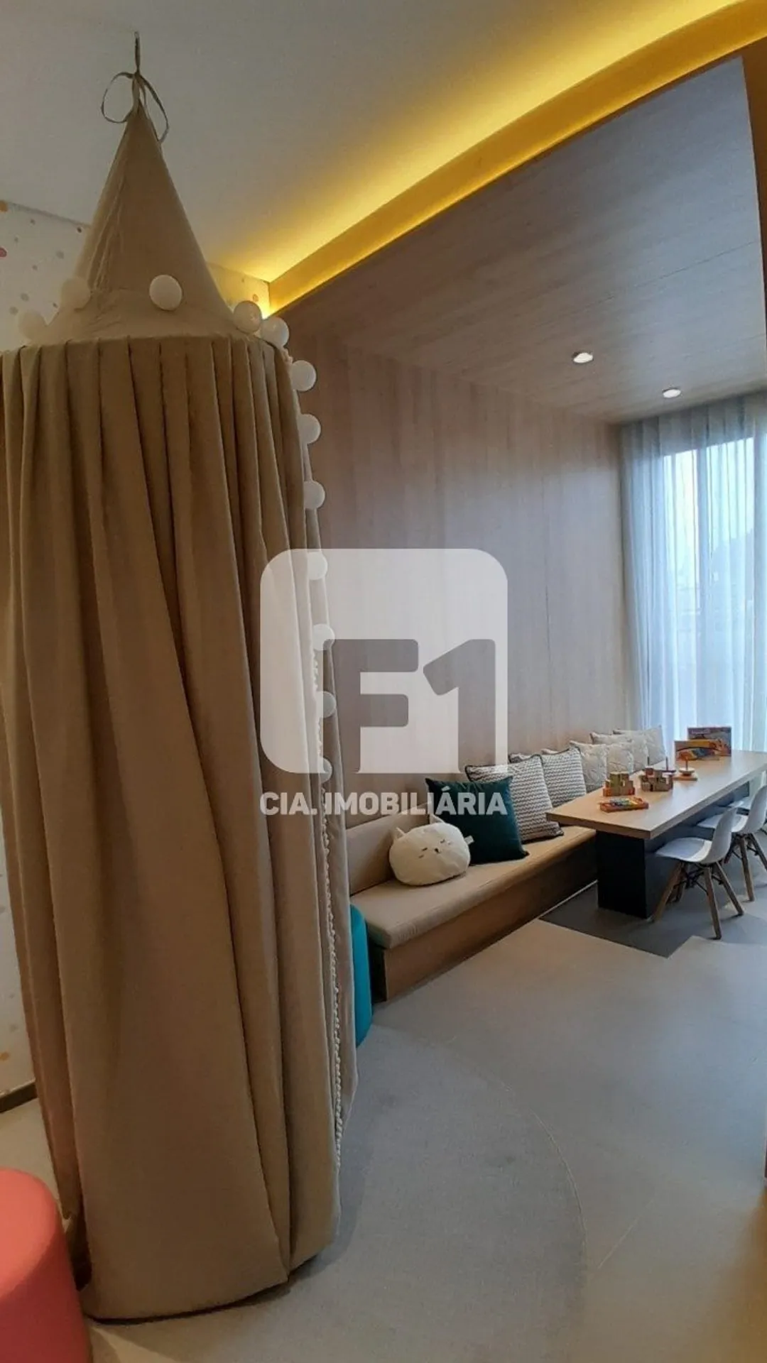 Furnished apartment with 2 en-suite bedrooms — photo 14