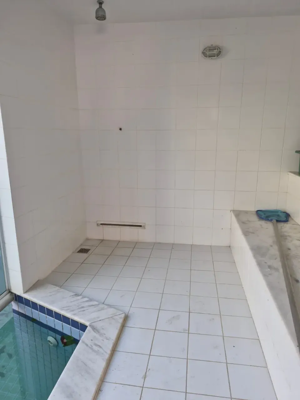 Unfurnished house with 4 bedrooms and 4 bathrooms and pool — photo 19