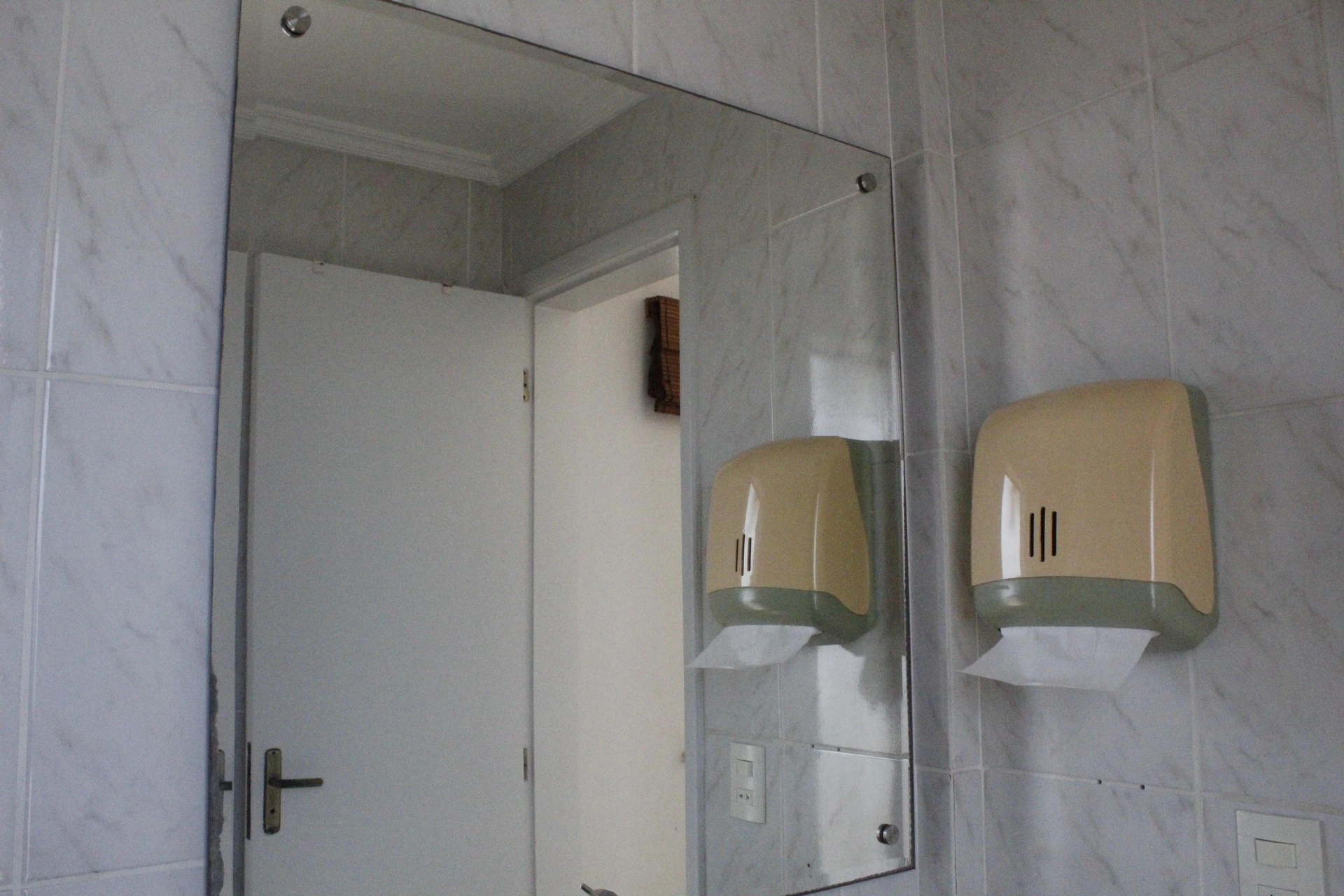 Furnished apartment with 3 bedrooms and 3 bathrooms — photo 10