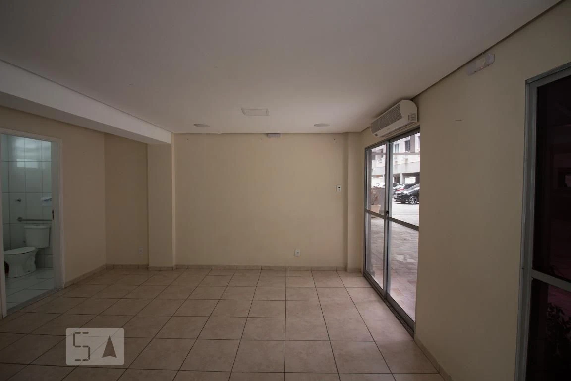 3-bedroom apartment with a mountain view — photo 18
