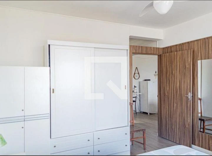 Furnished 1-bedroom with a washing machine and AC