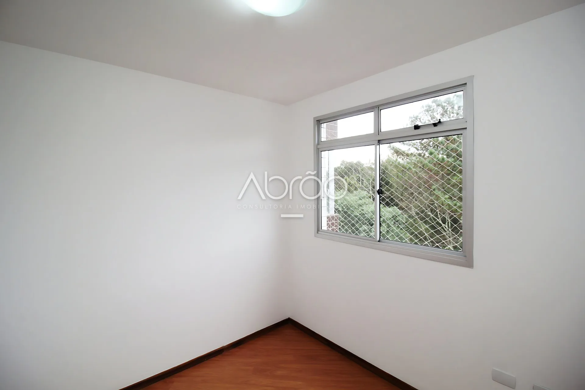 Apartamento con 3 dormitorios y balcón con parrilla — photo 15