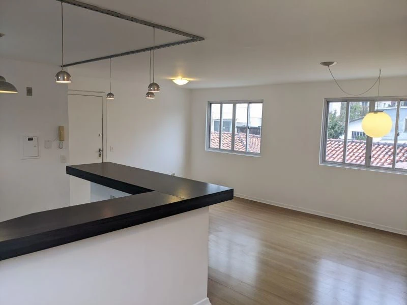 Apartment with open-plan gas kitchen and 2 bedrooms — photo 12