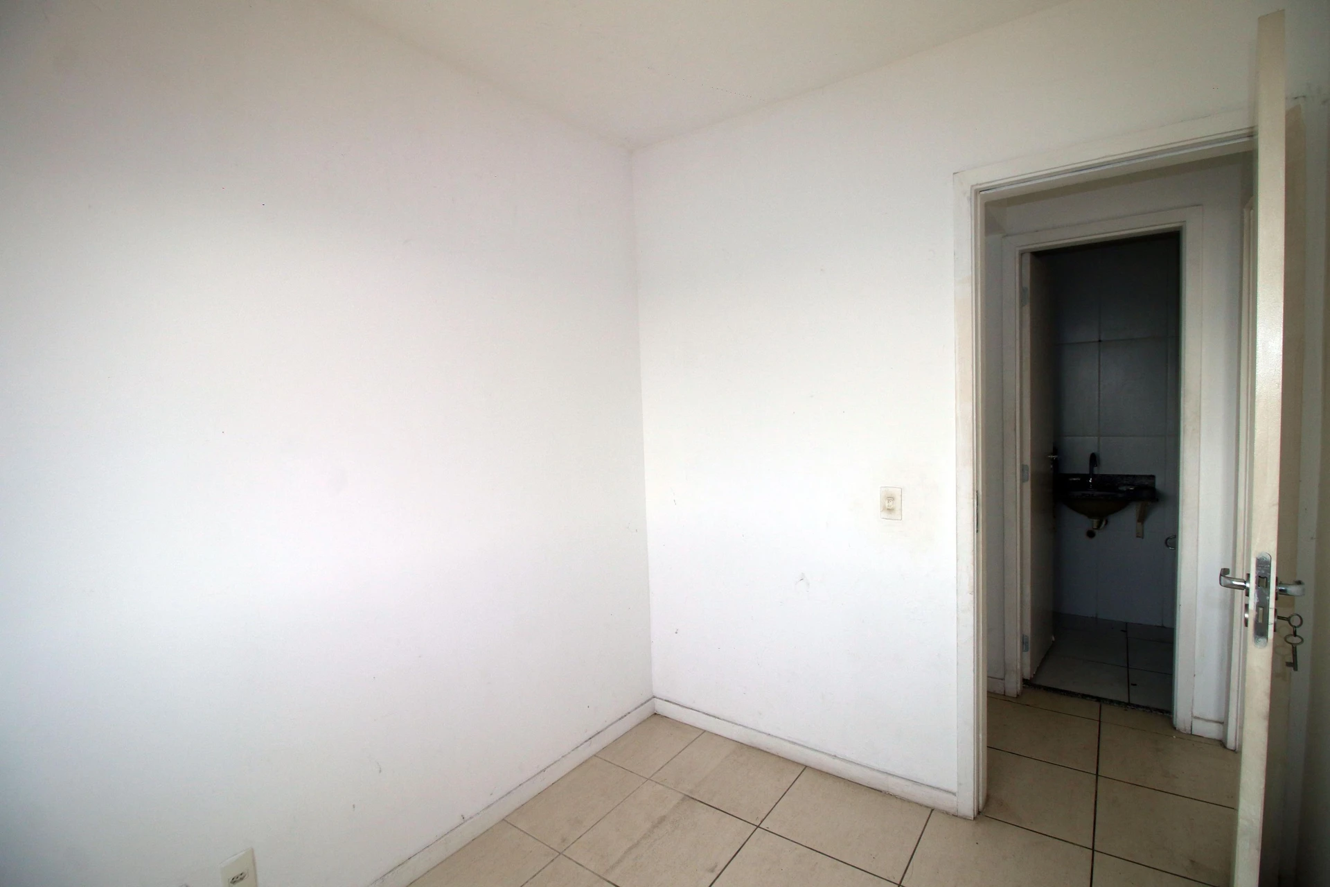 Rental apartment with 2 bedrooms and a balcony — photo 21