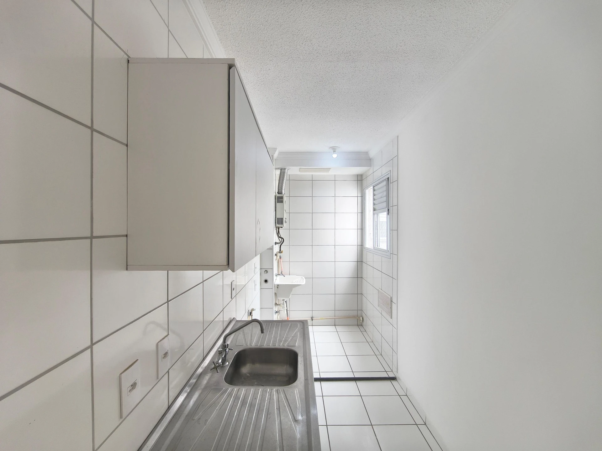 Mountain view in a 2-bedroom apartment, 45 m² — photo 6
