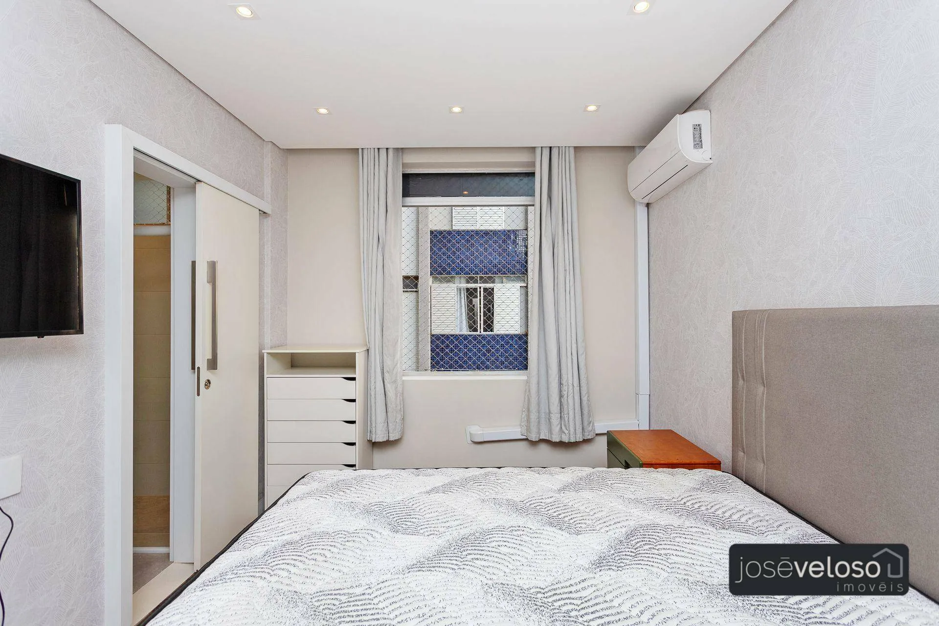 137 m² apartment with 3 bedrooms and air conditioning — photo 34