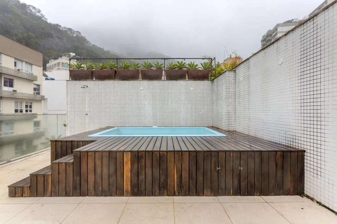 Duplex penthouse with 230 m², 3 bedrooms, 2 bathrooms — photo 33