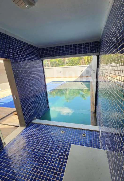 House with 6 bedrooms and 500 m² with 2 parking spaces — photo 22