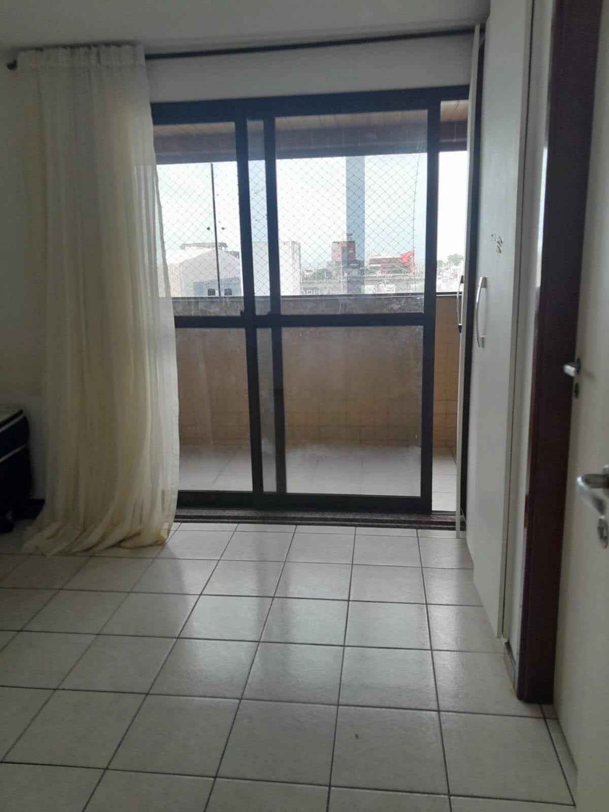 1-bedroom apartment with open-plan kitchen 47 m² — photo 4