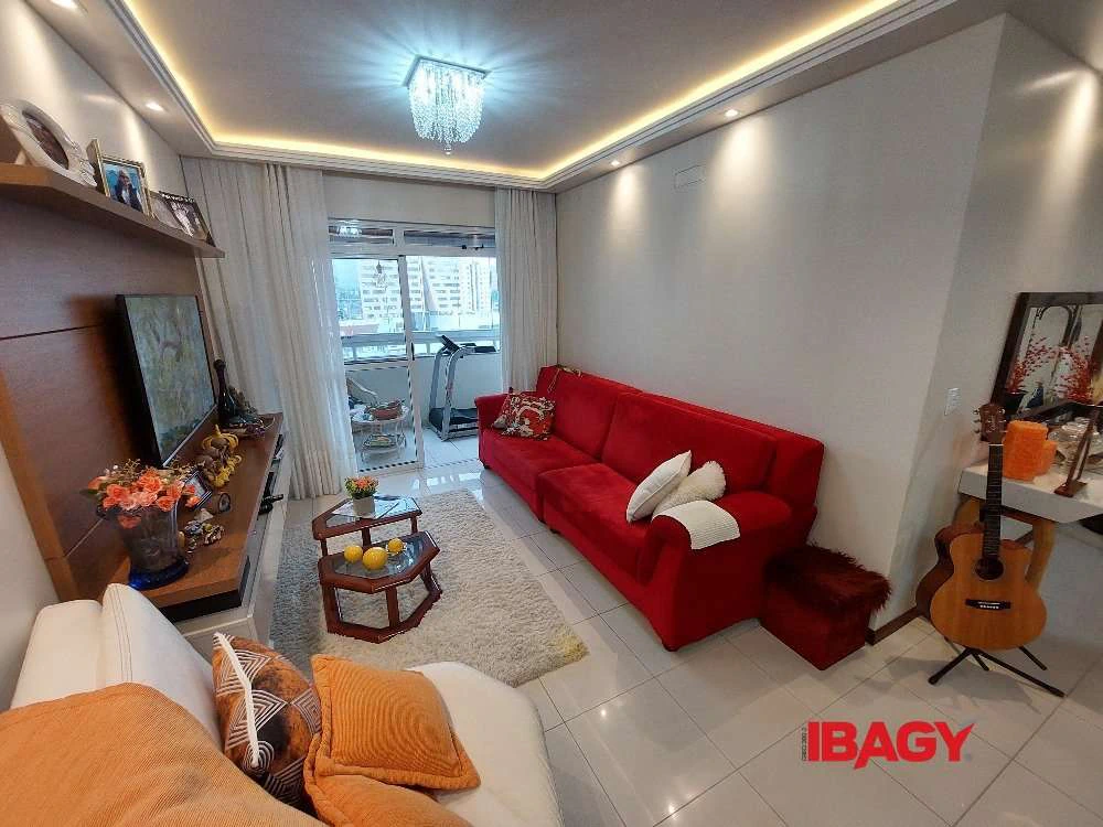 4-bedroom apartment with 2 en-suite bathrooms 159 m² — photo 3