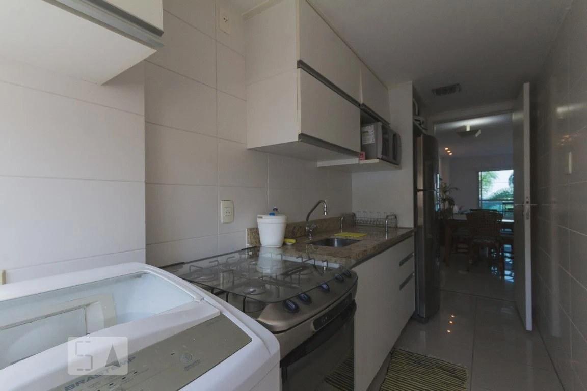 Furnished apartment with 2 en-suites and a balcony — photo 24