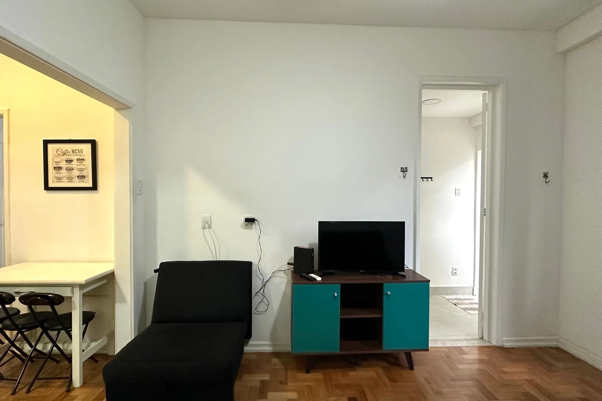 Apartamento mobiliado com 1 quarto, varanda e 2 banheiros — photo 17