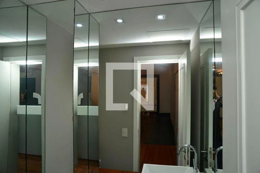 4-bedroom apartment with 250 m² and 3 en-suite baths — photo 16