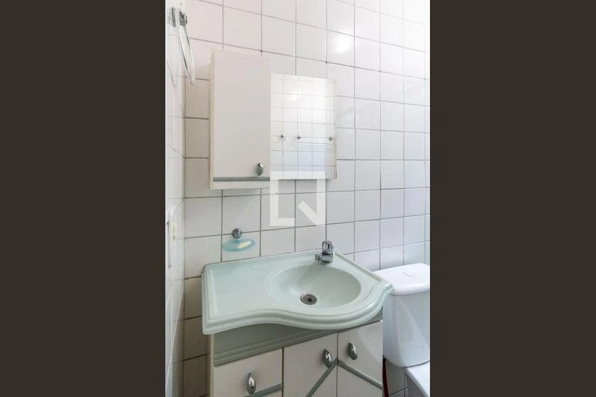 Apartamento com 2 quartos, 1 banheiro e varanda — photo 59