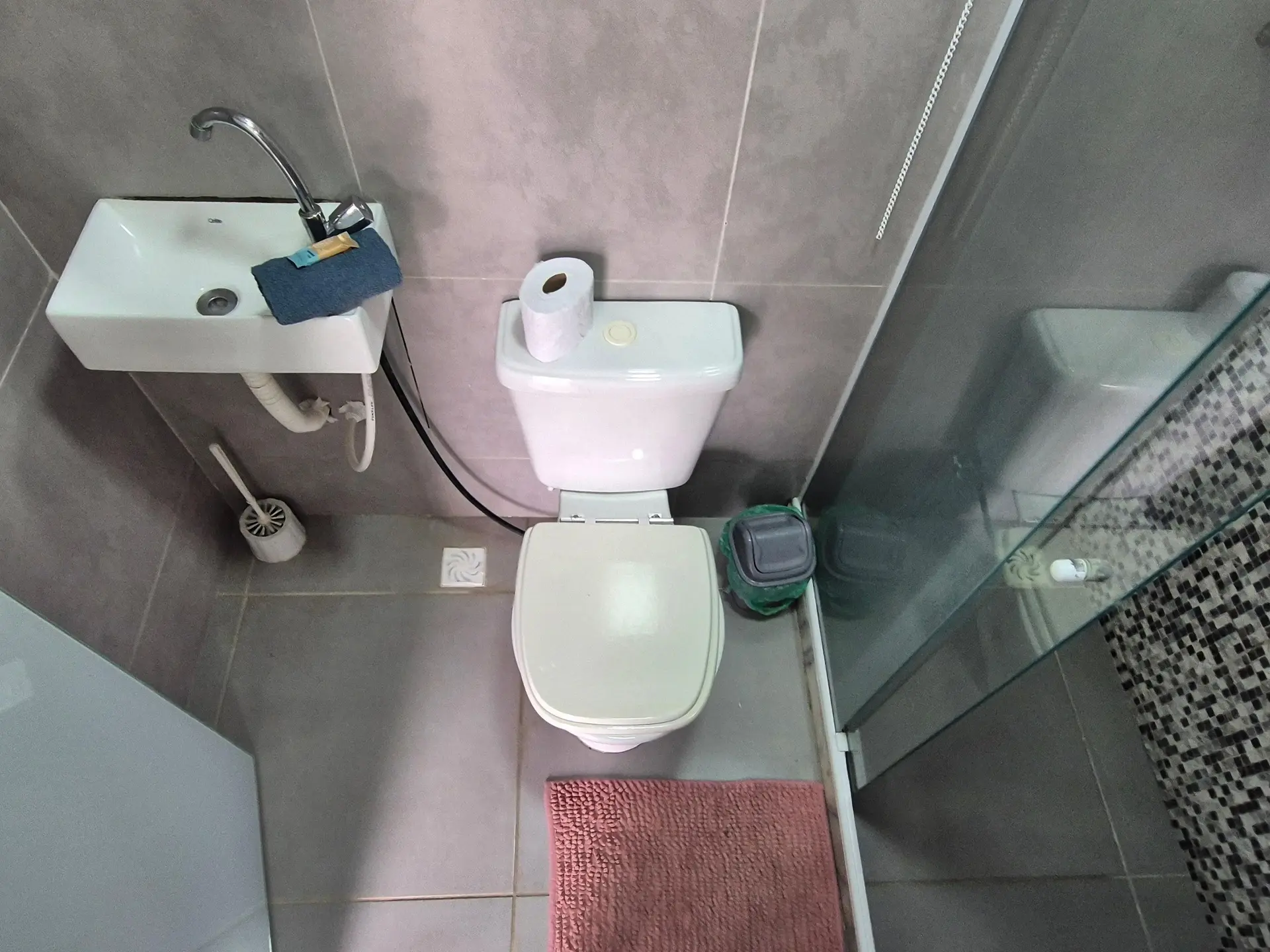 Furnished apartment with 1 bedroom and 1 en-suite bath — photo 17