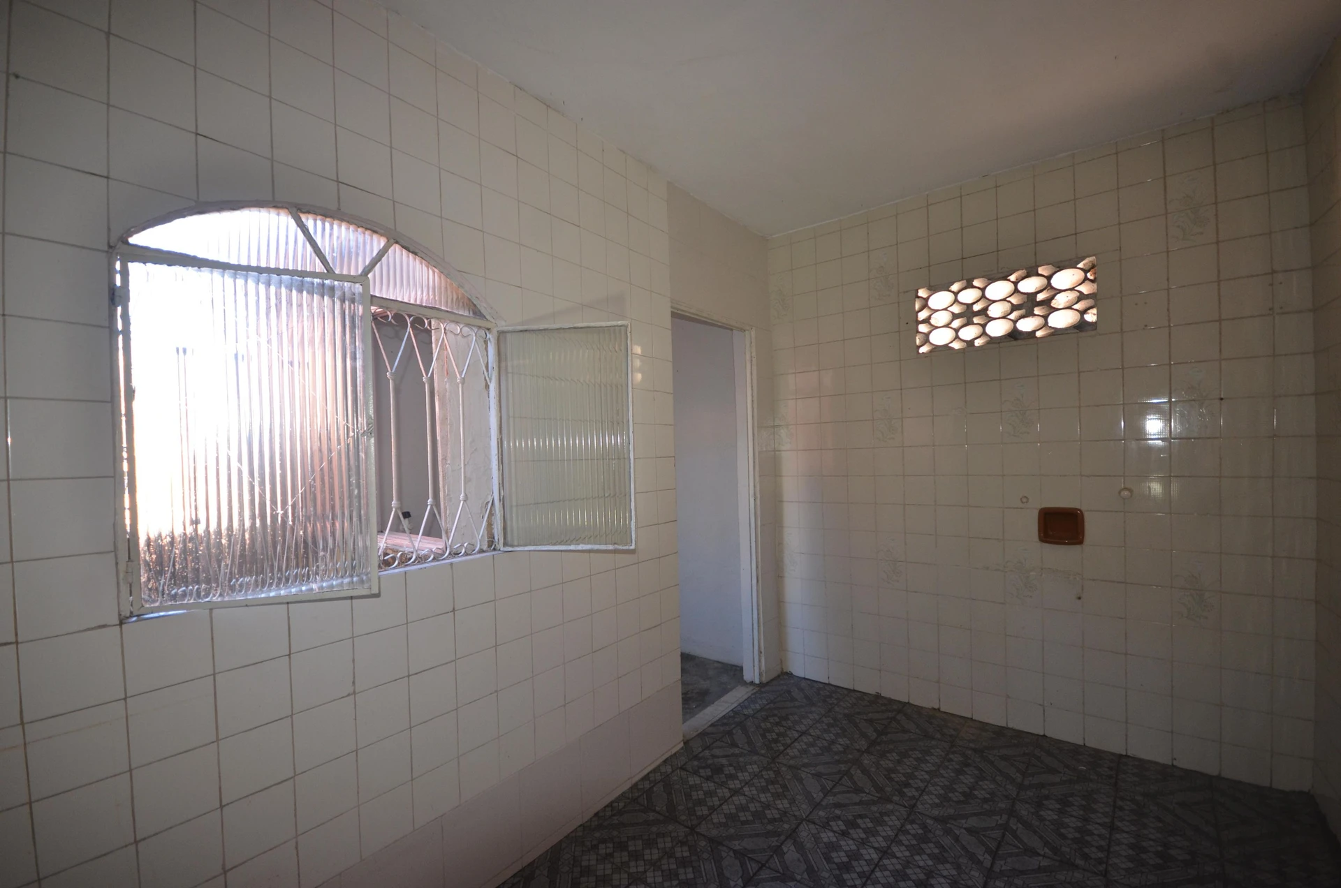 Casa sem mobília com 2 quartos e ar-condicionado — photo 12