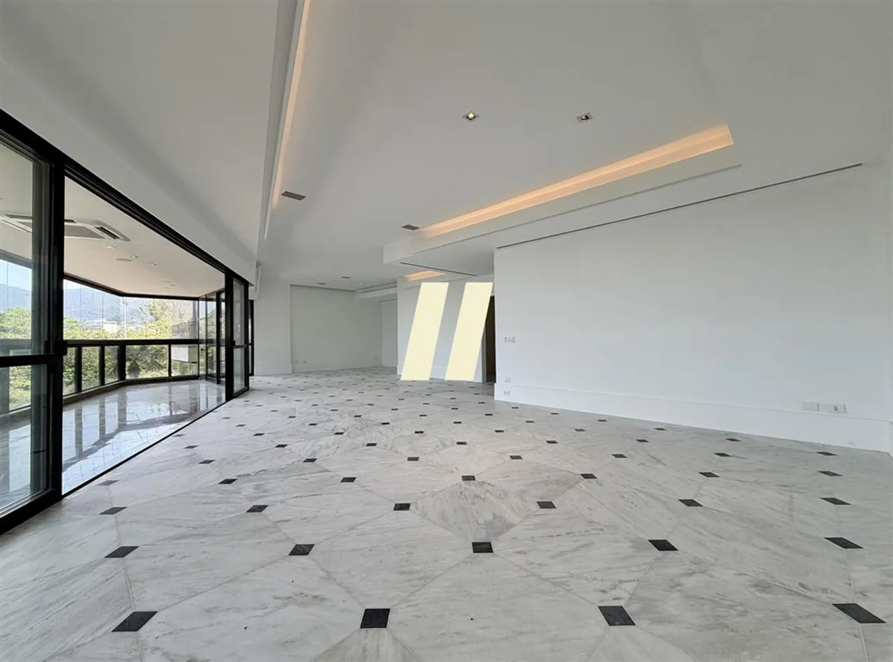 3-bedroom apartment with a bathtub in Rio de Janeiro — photo 7