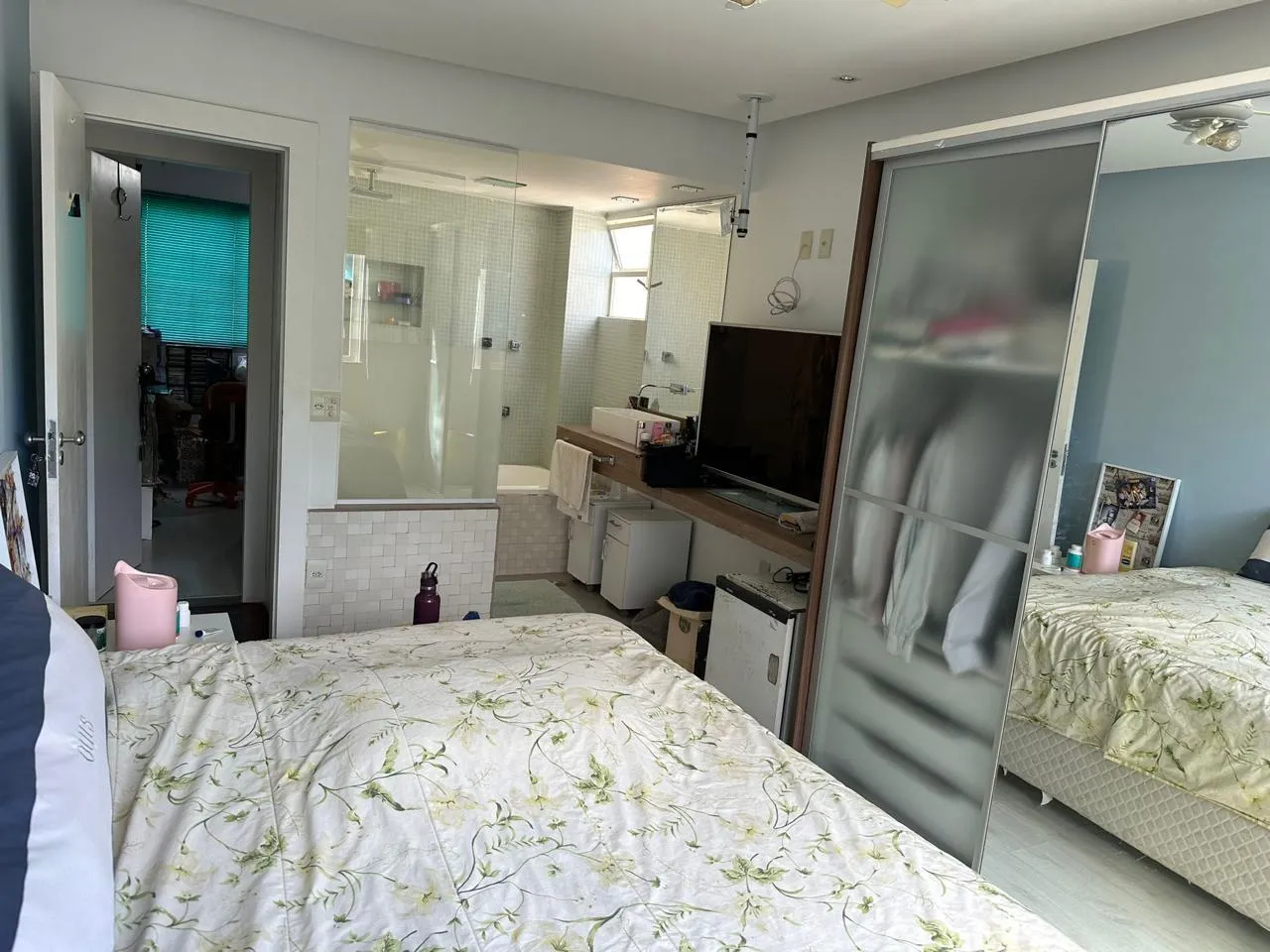 Furnished 3-bedroom apartment with enclosed balcony — photo 3