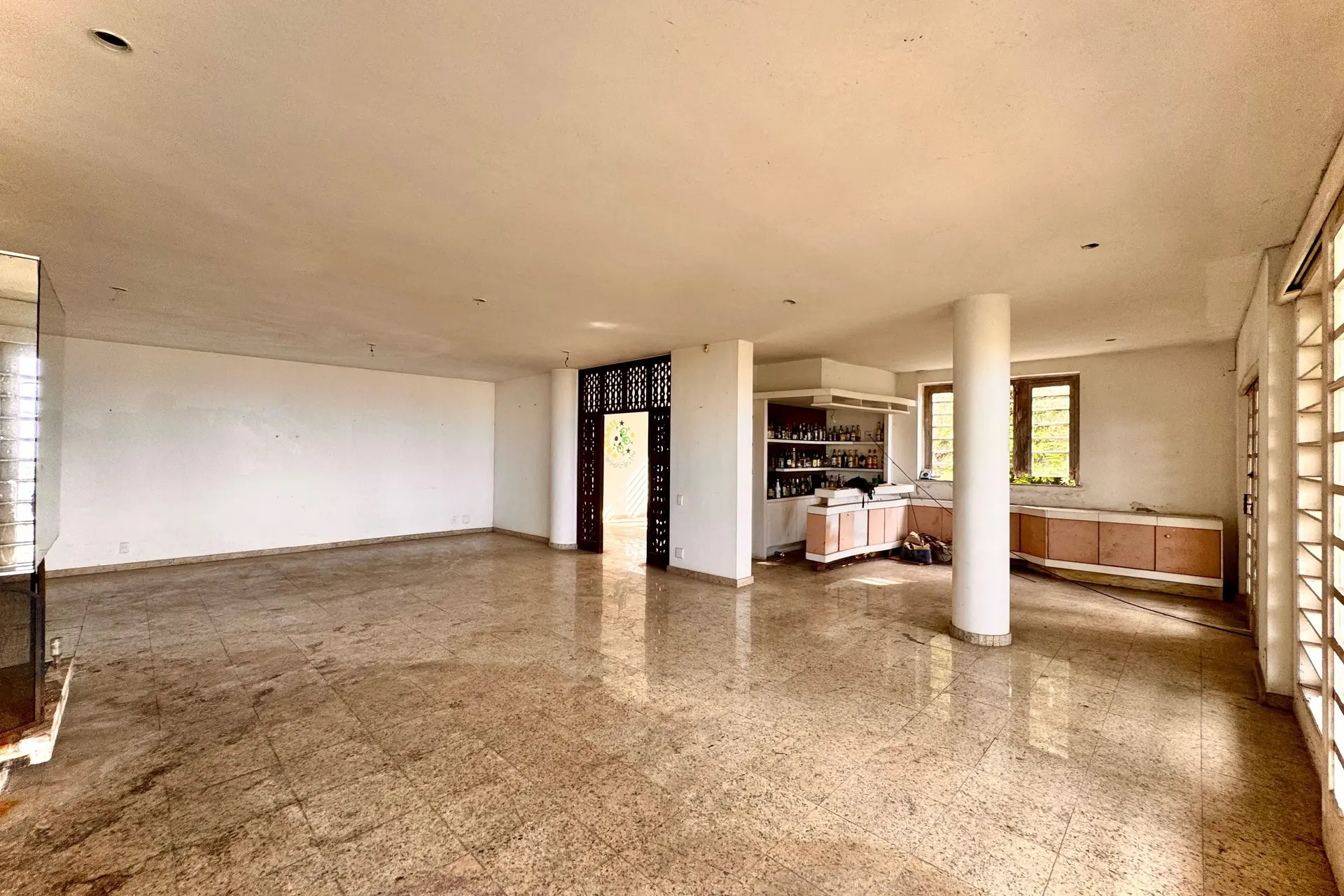 Casa, 888 m², com banheira — photo 2