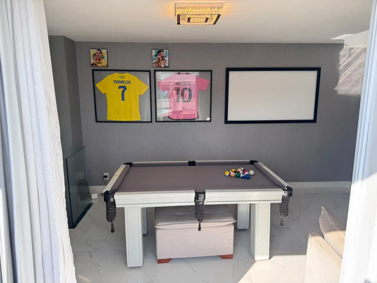 Home office in a 5-bedroom apartment, 200 m² — photo 23
