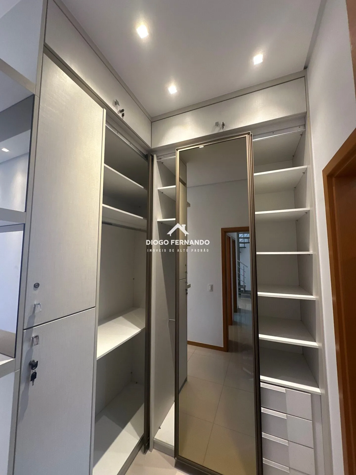 2-bedroom apartment with a glass-enclosed balcony — photo 11
