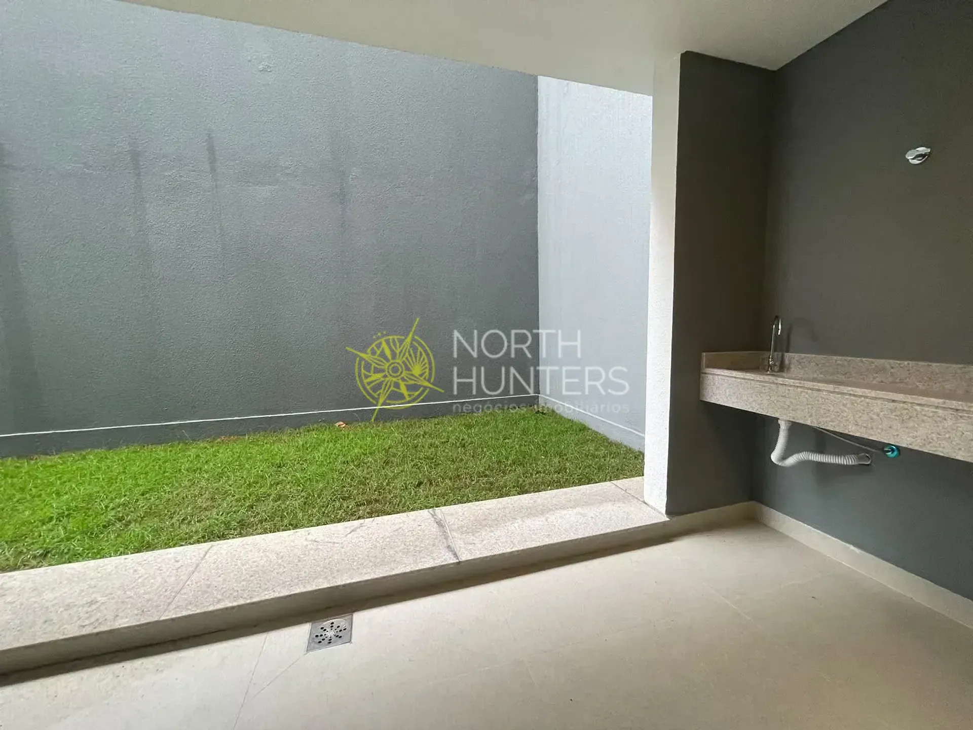 2-bedroom apartment in a building with a sauna — photo 9
